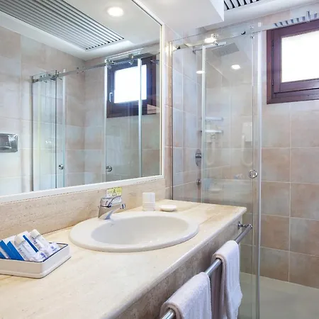 Baia Di Nora Hotel 4*